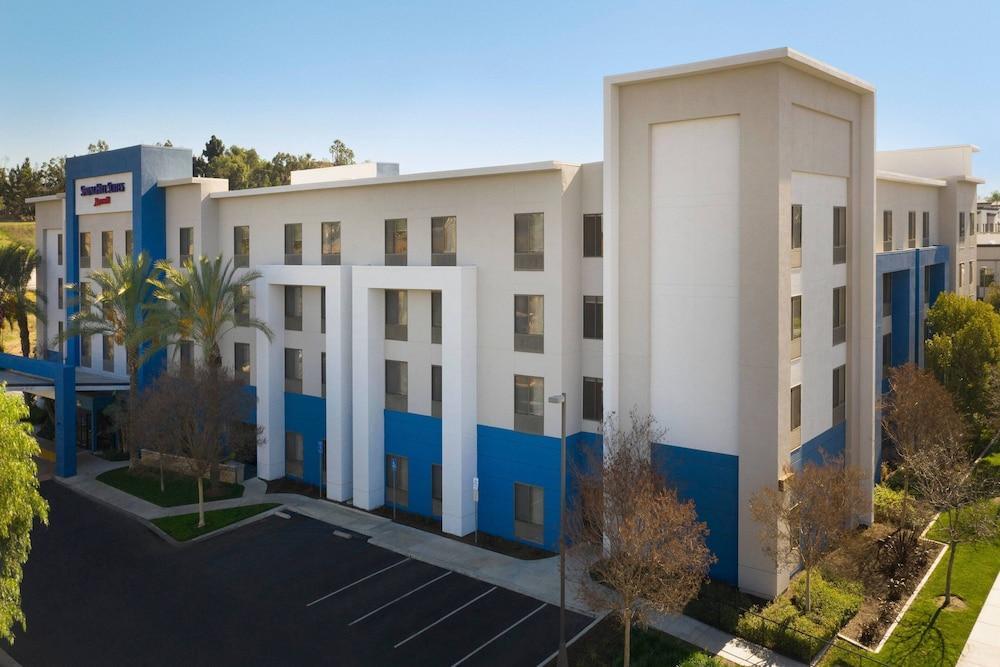 Springhill Suites By Marriott Corona Riverside Exterior photo